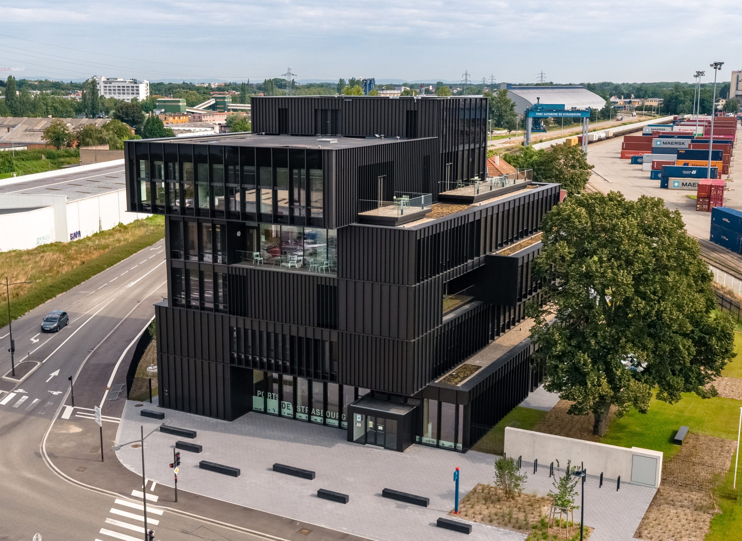 Vue aérienne d'une réalisation — menuiserie aluminium J.Gremmel & Cie