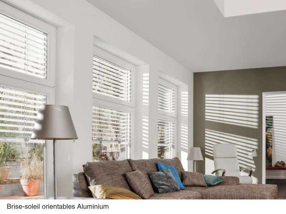 Brise-soleil orientable ROMA MODULO pose façade aluminium, protection solaire extérieure, distribué par GREMMEL Alsace